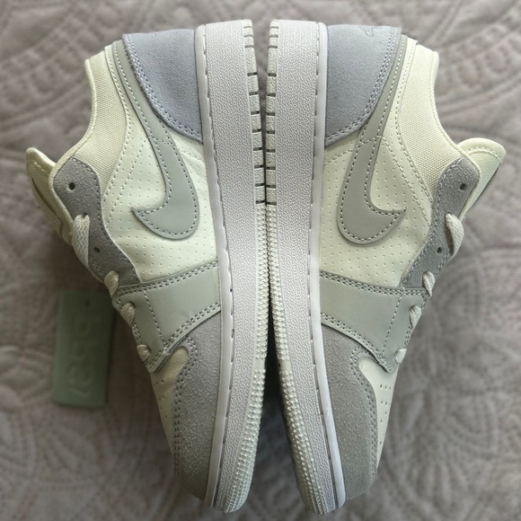 🪻🤍Air Jordan 1 Low 'París' CV3043-100🤍🪻 - Picture 5 of 7